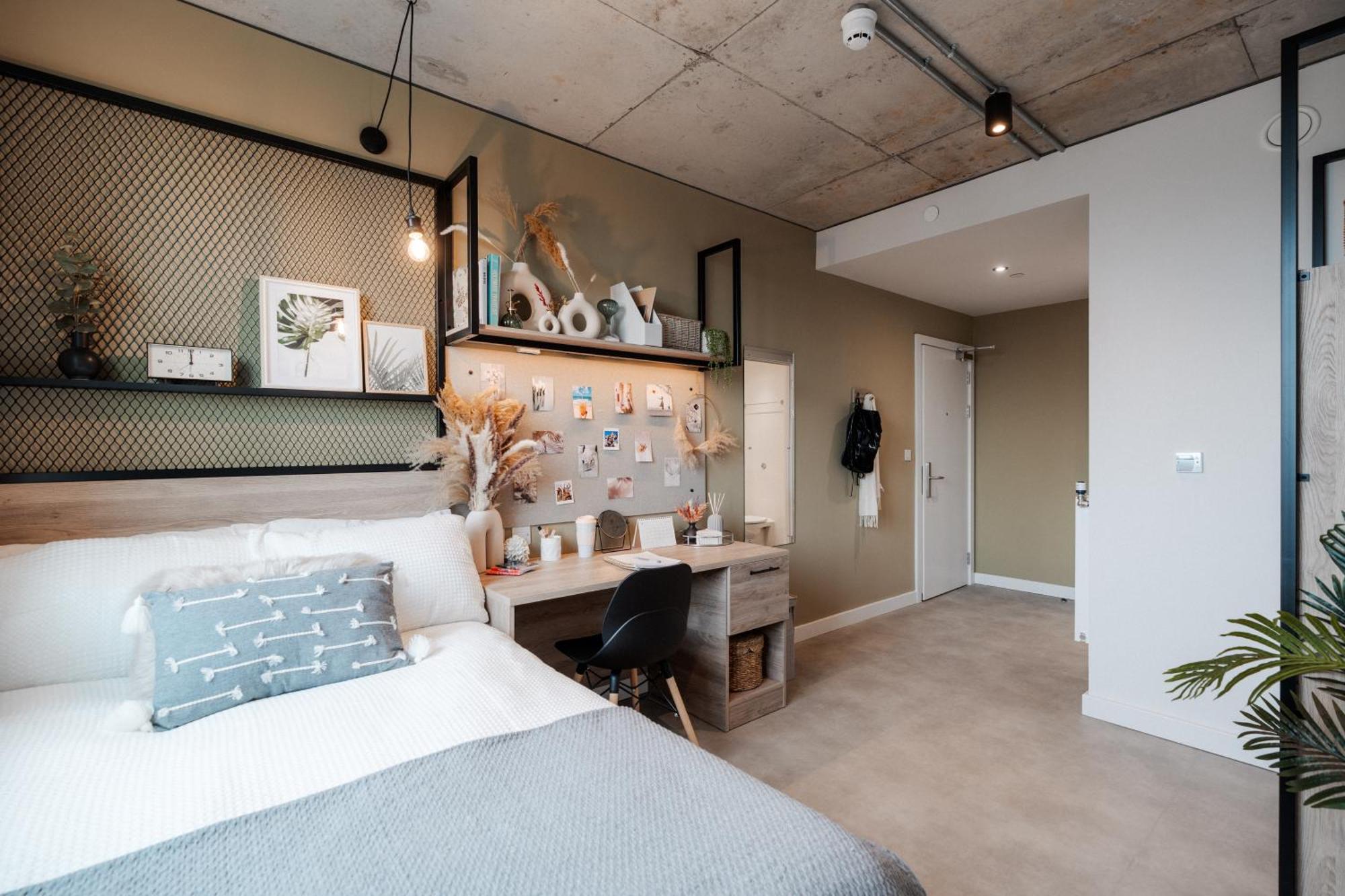 Students Only South Homes Apartment